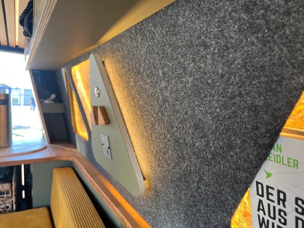 Camper-Ausbau von Blackforest Vans